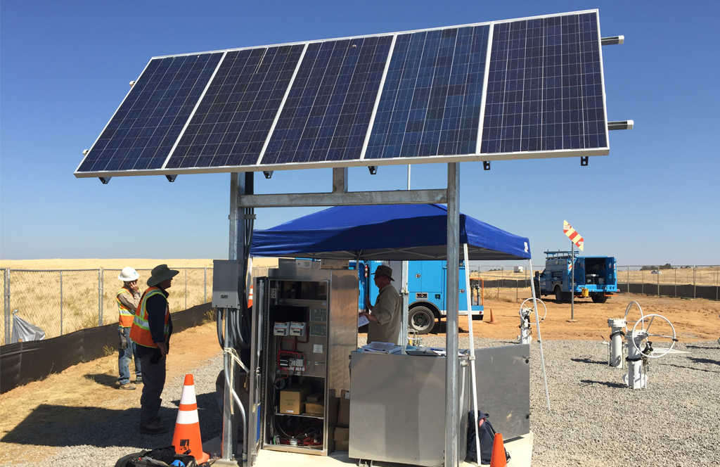 Solar-powered gas pipeline monitoring